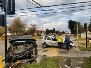 Tenía operación agendada, se pasó un rojo y ahora espera por doble cirugía