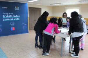 Proyecto de arteterapia se desarrolla en Puerto Natales