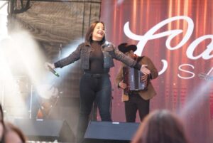Asistentes vibraron y disfrutaron en la primera jornada del Festival del Verano