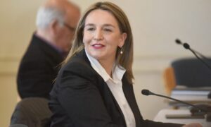 Concejala Stipicic: “Hay plata para las fundaciones y no para ayudar a los cesantes de la región” 
