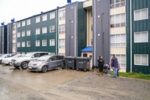 Municipio compromete instalación de 100 nuevos contenedores de basura