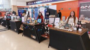Emprendedoras locales destacan espacio para mostrar sus productos en el Mall