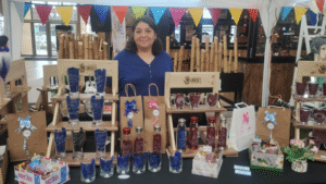 Artesanas magallánicas comercializan  sus productos en Zona Franca