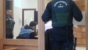 Sujeto ebrio irrumpió tranquila noche familiar