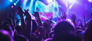 Minsal debió detener estudio  con drogas y sexo en vivo
