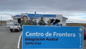 Por refacciones eléctricas reducen horario de Paso Integración Austral