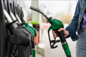 Sufren los bolsillos: gasolinas subirán hoy 31 pesos el litro