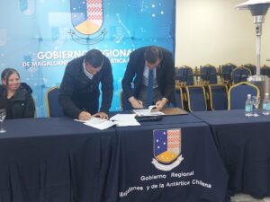Gobierno Regional firmó proyecto para dotar de gas natural a sectores periurbanos