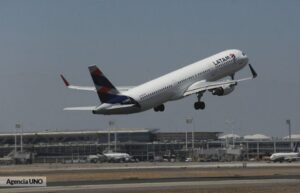 Vuelo Sídney-Santiago de Latam deja 50 personas heridas