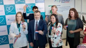 Inauguran punto de atención Fonasa en RedSalud