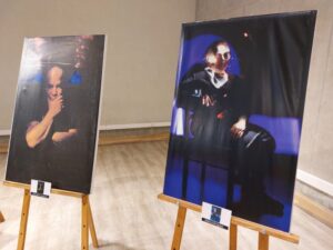 Atractivo interés generó expo fotográfica de personas no videntes en ZonAustral
