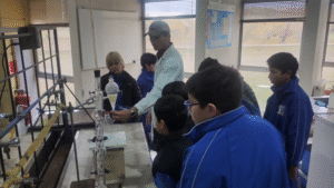 Estudiantes recorrieron laboratorios de la UMAG