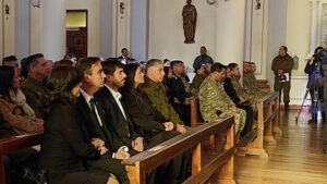 Magallanes rinde homenaje a carabineros caídos en la región del Bío Bío