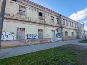 Los edificios en mal estado y  abandonados de Punta Arenas