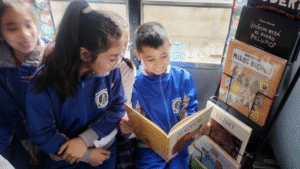 Escuela Hernando de Magallanes  inauguró su nuevo bibliobús