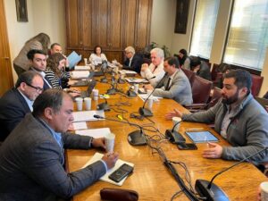 Senador Alejandro Kusanovic: “Si le dan prioridad, la rampa de Navarino podría estar autorizada antes de octubre”