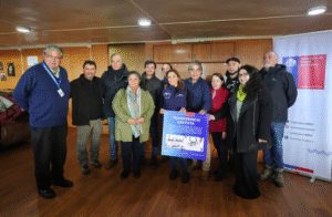 Bienes Nacionales entrega concesiones de uso gratuito a comunidades kawésqar