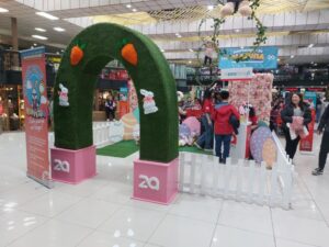 Zona Franca celebró la pascua con entrega gratis de huevos de chocolate
