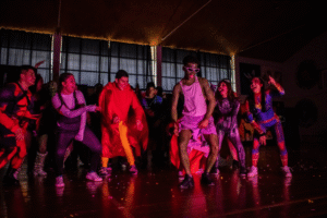 Estudiantes del Liceo Luis Alberto Barrera protagonizaron “Carnaval del libro”