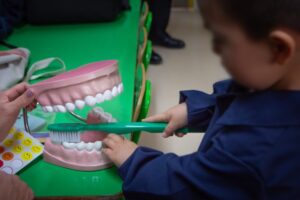 Jornada de promoción en salud bucal orientada a la primera infancia