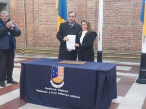 Ministra de Bienes Nacionales entrega concesión de ex Prefectura al Gore