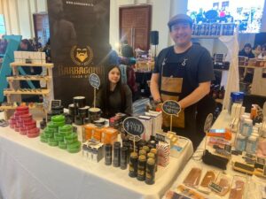 Con más de 50 emprendedores se da vida a showroom del Día de la Mamá