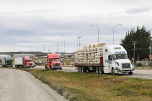 Matheson pedirá cobro de peaje a transporte de carga argentino en rutas magallánicas