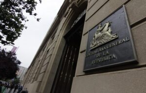 Crecen críticas por spot del Gobierno que suma $700 millones en asesorías