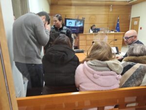 Encarcelan a tres integrantes de 