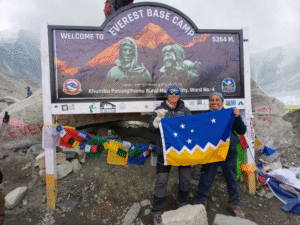 Profesora magallánica cumplió su sueño de llegar al Monte Everest
