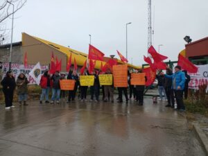 Trabajadores del Sename paralizaron funciones por cuestionado traspaso a nuevo servicio