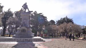 Contraloría ordena al GORE cobrar garantía por obras en la Plaza de Armas