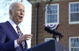Biden dice escuchar protestas por un alto al fuego en Gaza