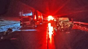 Madre e hija mueren en violenta colisión