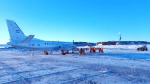 Argentina refuerza presencia en la Antártica: reinauguraron pista de aterrizaje