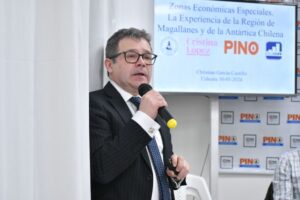 Exbiseremi participó en ciclo de charlas en Ushuaia