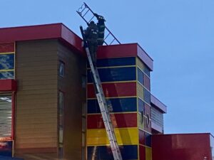 Alertaron a Bomberos y Carabineros por posible presencia de sujeto en techumbre