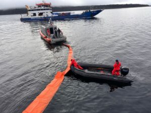 Activan plan de derrame de combustibles en Puerto Riquelme