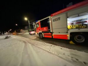 Vehículo impactó contra medidor de gas y originó emergencia