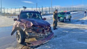 Fuerte colisión vehicular se registró en calle Fagnano con pasaje Rancagua