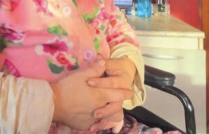 La desgarradora historia de una mujer que se siente abandonada por el sistema de salud