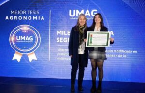 Colegio de Ingenieros Agrónomos reconoció tesis de magallánica