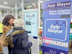 Así es App Mayor: la aplicación que permite acceder a descuentos en medicamentos para adultos mayores