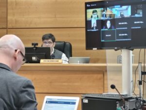 Mujer enfrentó a la justicia por conducir con licencia falsificada