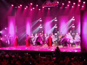 Conjunto folclórico de la Municipalidad de Punta Arenas en el festival