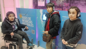Niños protagonistas de podcast contaron sus vivencias