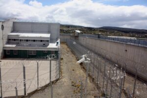 A dos se elevan funcionarios de Gendarmería suspendidos por intento de fuga