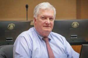 Modernización al sistema electoral planteó el senador Alejandro Kusanovic