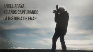 ENAP entrega reconocimiento a su fotógrafo durante 40 años: Ángel Araya