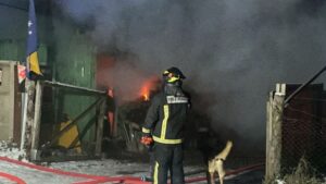 Incendio destruyó vivienda y taller de conocido excomunicador magallánico